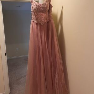 pink dress